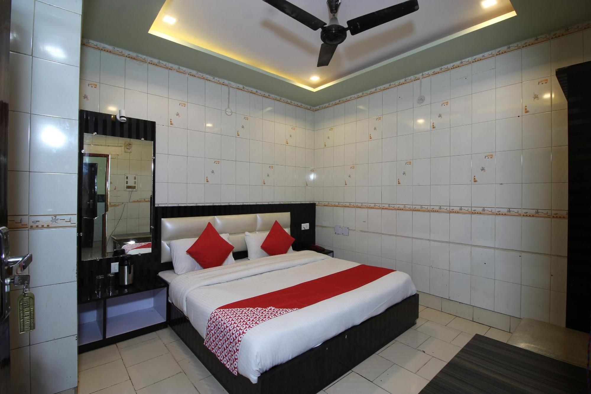 O Blue Diamond Hotel 3*